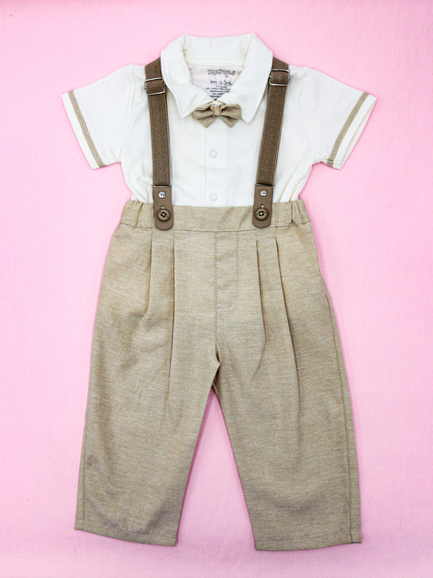 CONJUNTO ALEJANDRO Polo Crema - Pantalón Beige
