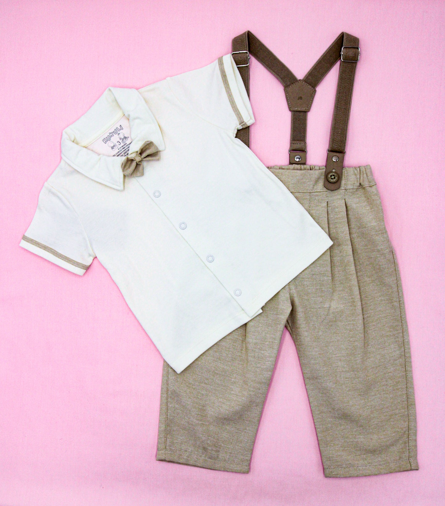 CONJUNTO ALEJANDRO Polo Crema - Pantalón Beige