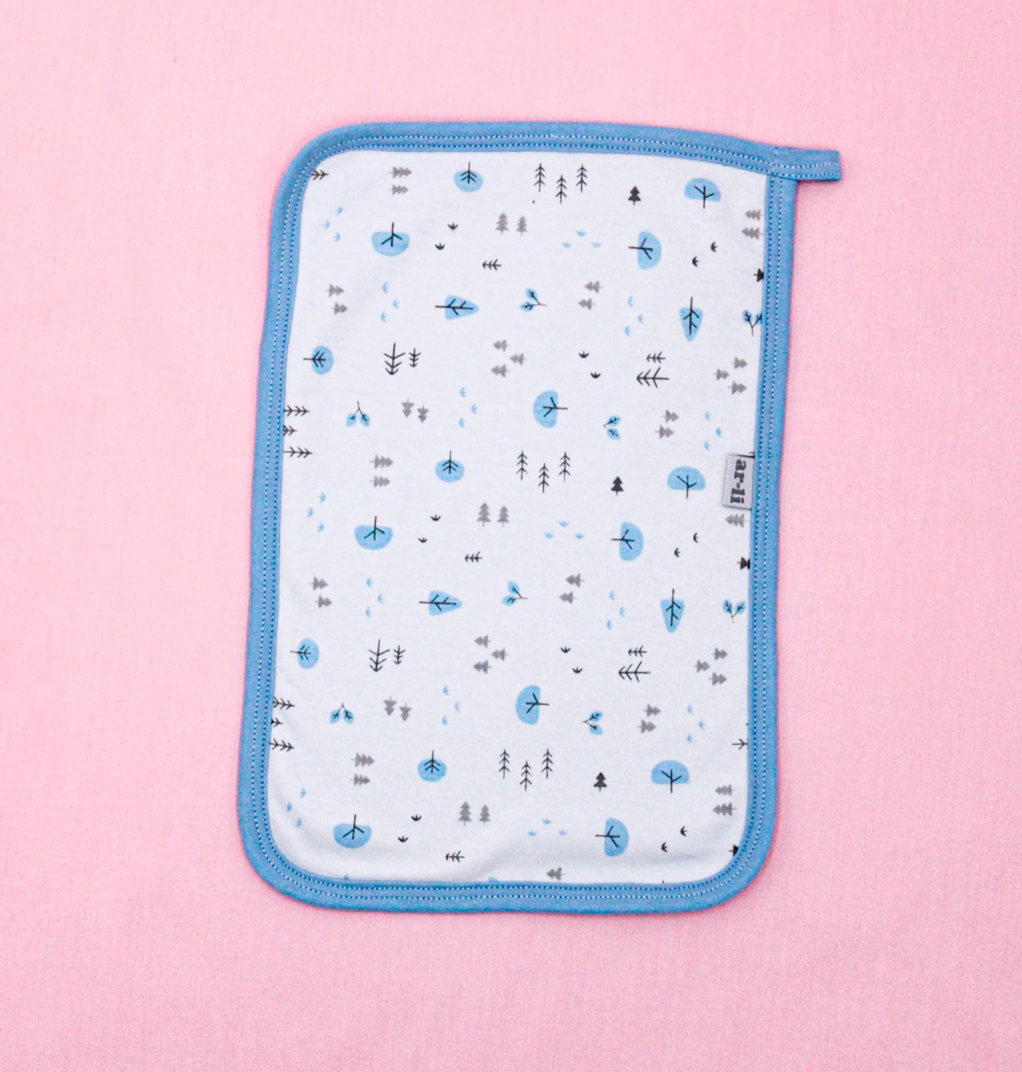 TOALLITA SACA GASES ESTAMPADO  EN COLOR CELESTE