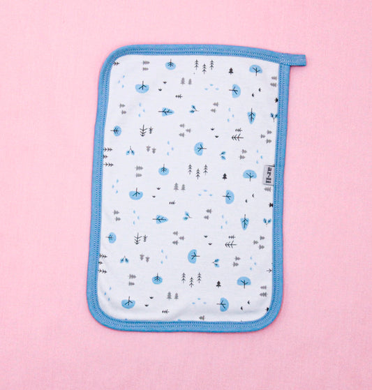 TOALLITA SACA GASES ESTAMPADO  EN COLOR CELESTE